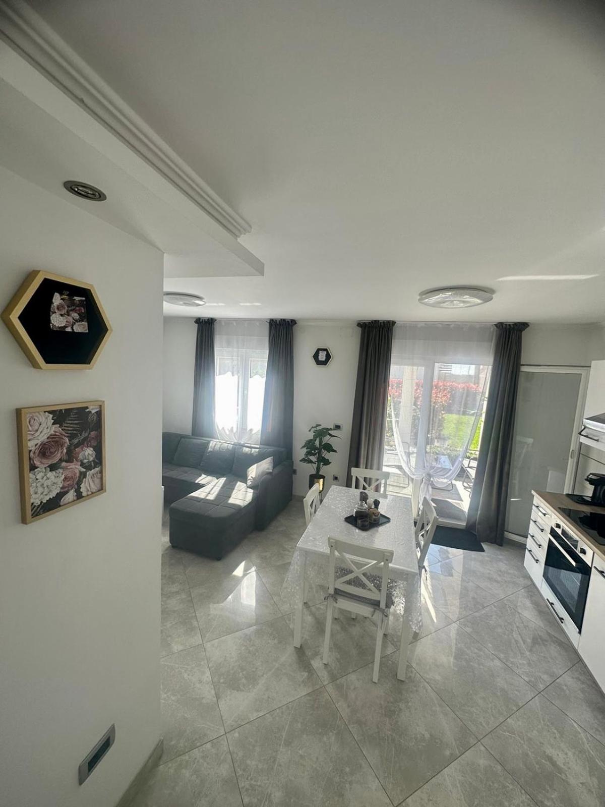 Villa Zonta Apartment Maremi With Private Jacuzzi Buje Eksteriør bilde